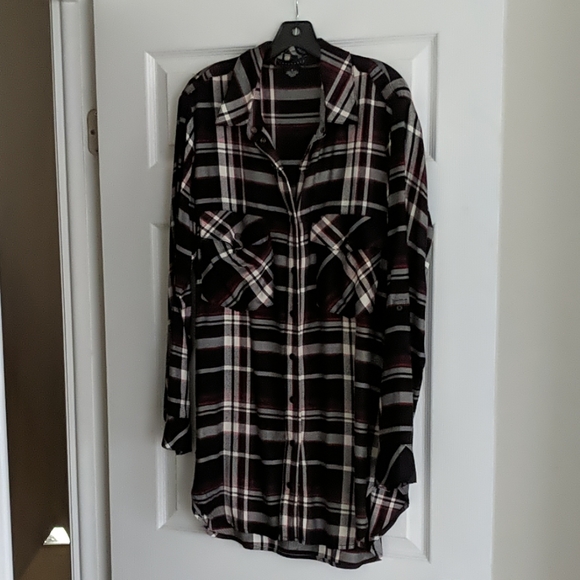 Sanctuary Plaid Boyfriend Top - Long Length - Picture 1 of 3